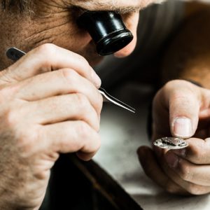 Horloge maker onderhoud horloge